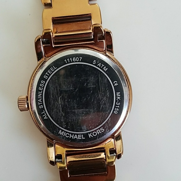 🎀SEE NEW LISTING🎀 Michael Kors Rose Gold Watch - Picture 3 of 8